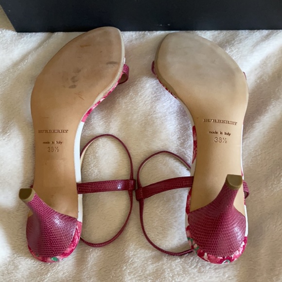 Authentic Burberry Kitten Heels EUC size: 38.5 - Picture 5 of 9